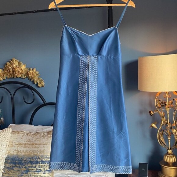 Tocca Deep Blue 100% Silk Embroidered Mini Dress - Picture 2 of 13